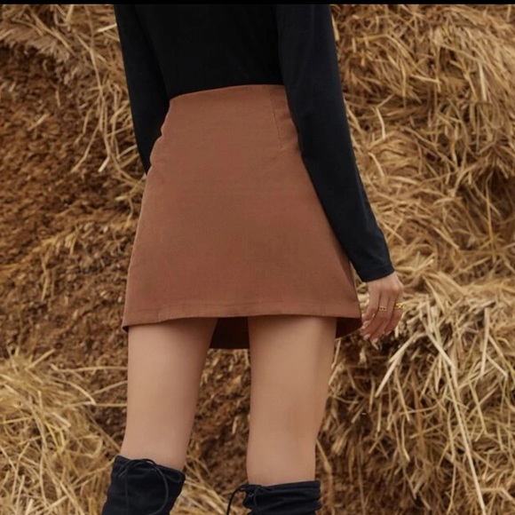 Corduroy Zipper Front Mini Skirt - Picture 5 of 5